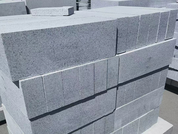 路沿石