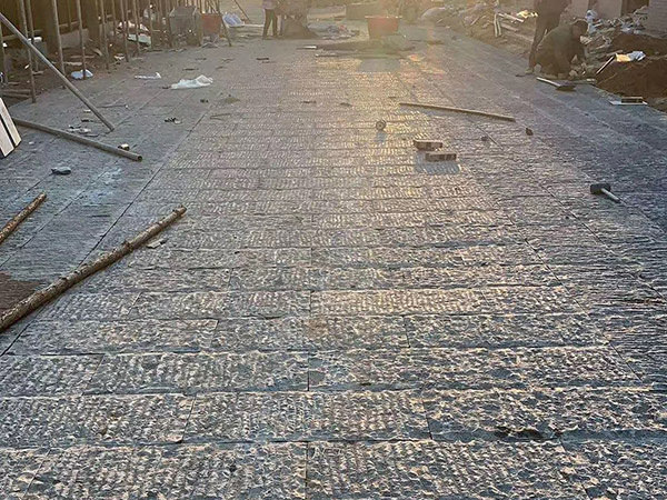 青石板栈道面