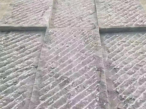 青石板栈道面